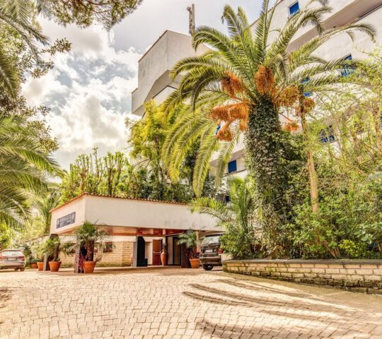 Marina Club